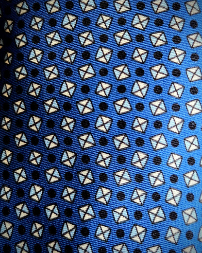 The Azzurro Circle